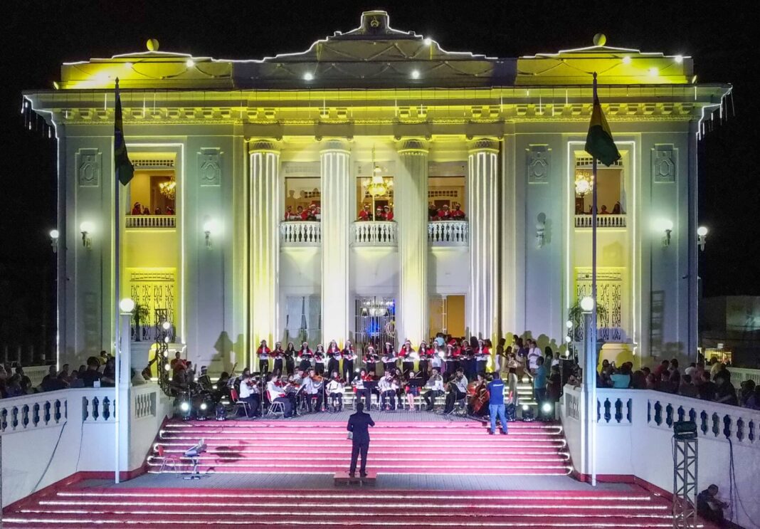 escola-de-musica-do-acre-apresenta-cantata-de-natal-neste-domingo-em-frente-ao-palacio-rio-branco