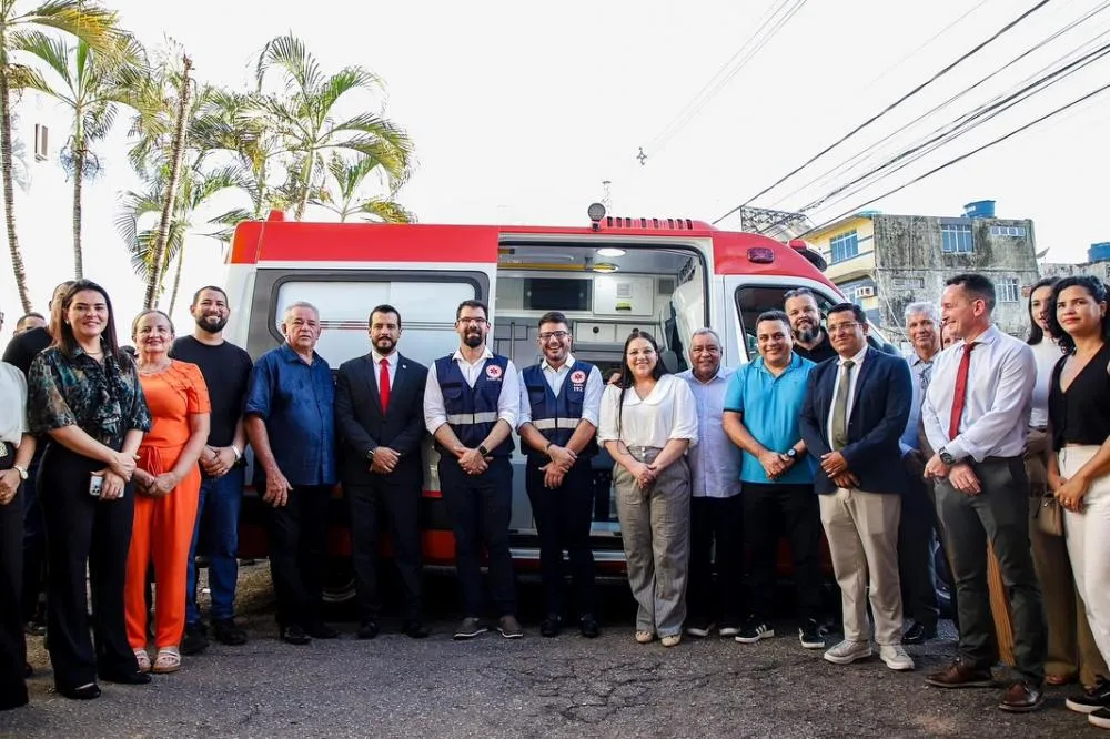 prefeito-camilo-da-silva-recebe-do-governo-do-estado-do-acre-ambulancia-do-samu-para-o-distrito-de-campinas