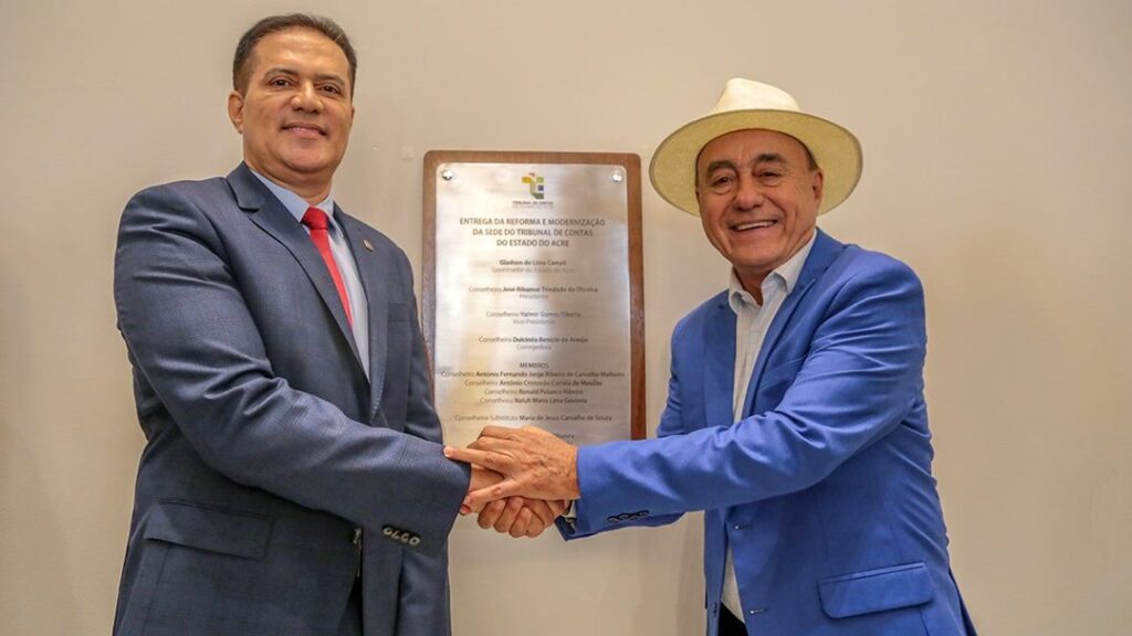 prefeito-participa-da-entrega-da-reforma-e-modernizacao-da-sede-do-tce/ac