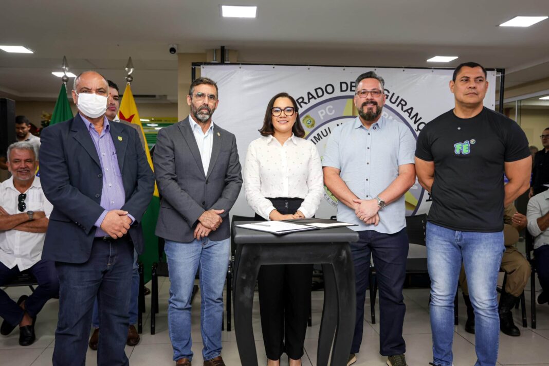 governo-do-acre-reforca-seguranca-publica-com-entrega-de-veiculos,-equipamentos-e-capacitacao-de-agentes