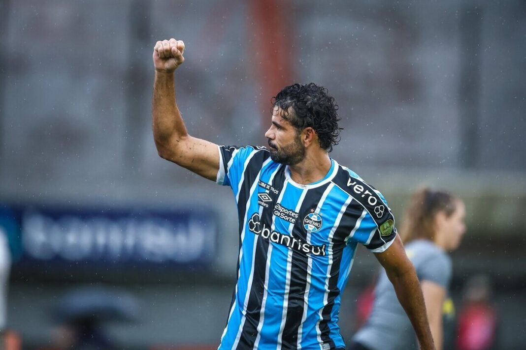 com-diego-costa-e-soteldo,-gremio-confirma-barca-com-seis-saidas