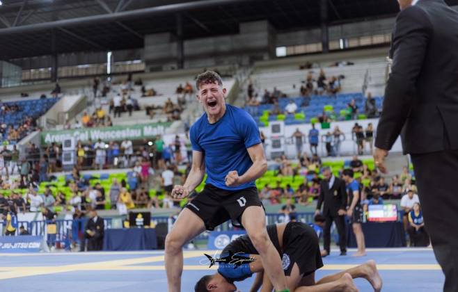 atleta-macaense-de-jiu-jitsu-volta-dos-eua-trazendo-medalhas-para-macae