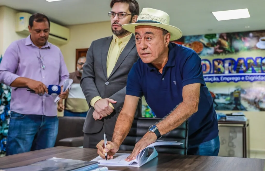 Bocalom veta PL que proíbe crianças na parada LGBT+ em Rio Branco | Cidade AC News – Notícias do Acre