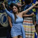 Grávida, Lexa participa de ensaio da escola de samba Unidos da Tijuca