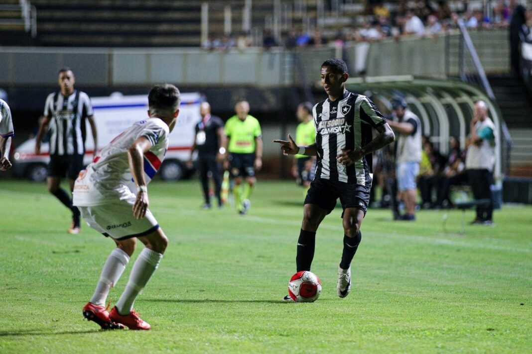 botafogo-estreia-na-copinha-com-vitoria-de-virada-contra-o-fast-clube botafogo-estreia-na-copinha-com-vitoria-de-virada-contra-o-fast-clube