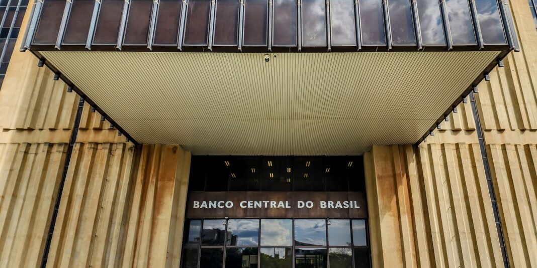 mercado-financeiro-estima-inflacao-de-4,99%-em-2025,-preve-bc