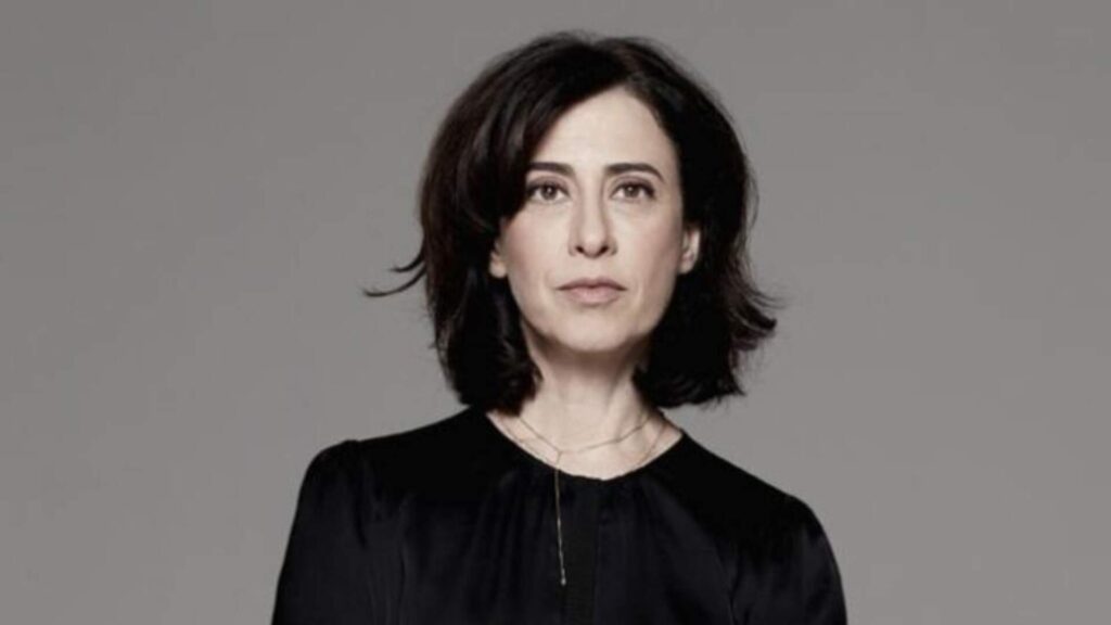 fernanda-torres-revela-que-nao-pretende-fazer-‘separacao’-na-carreira:-“brasileira-no-mundo”