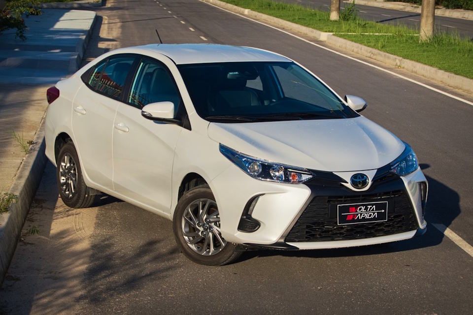 toyota-encerra-producao-do-yaris-hatch-e-sedan;-novo-yaris-cross-vem-por-ai