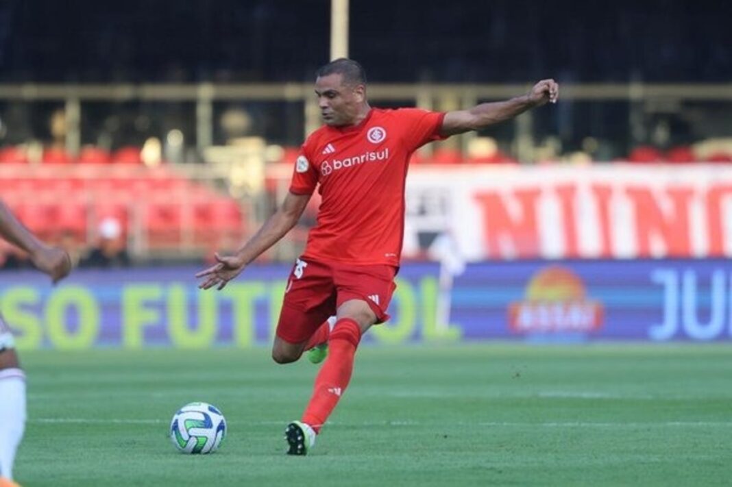 internacional-renova-com-gabriel-mercado-por-mais-uma-temporada