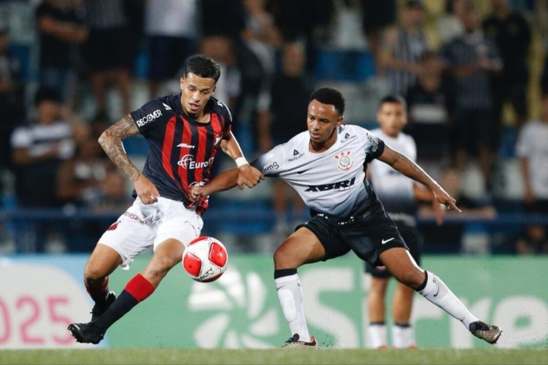 goleiro-brilha-e-corinthians-avanca-contra-o-ituano-pela-copinha-nos-penaltis