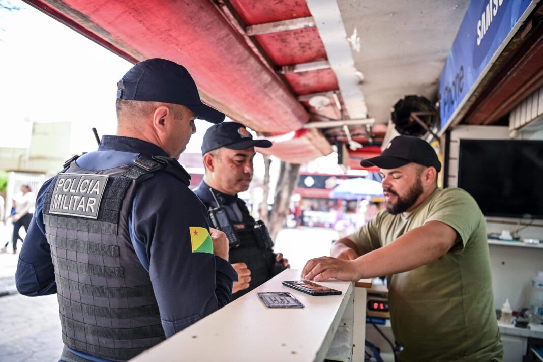 acoes-de-policiamento-comunitario-fortalecem-lacos-com-comerciantes