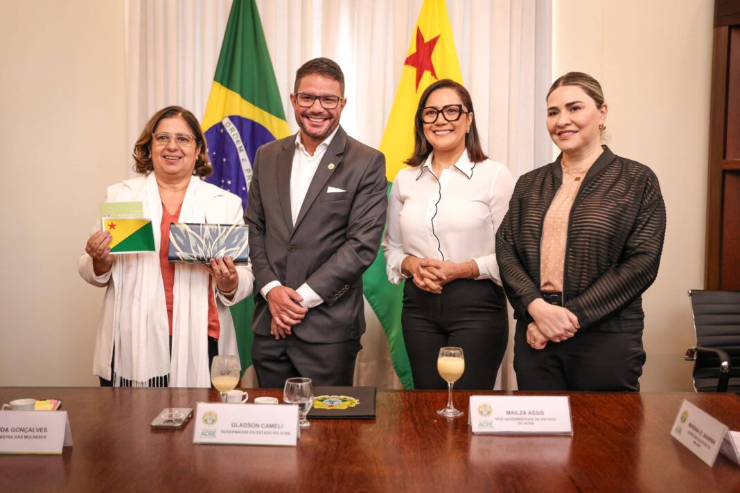 governador-gladson-cameli-reforca-compromisso-com-politicas-publicas-para-mulheres-durante-visita-da-ministra-cida-goncalves-ao-acre