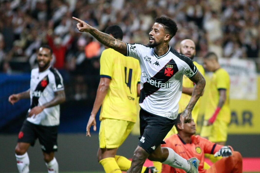 vasco-vence-madureira-em-manaus-e-encosta-no-g4-do-carioca