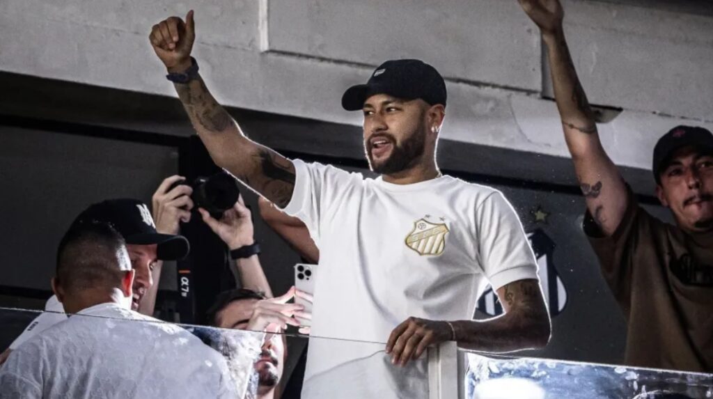 neymar-deve-viajar-ao-brasil-nos-proximos-dias,-diz-jornalista