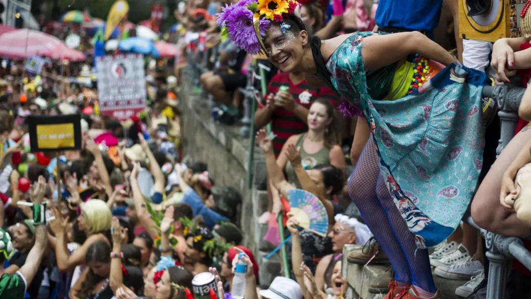 rio-de-janeiro-espera-6-mi-de-folioes;-cidade-tera-482-blocos-de-rua