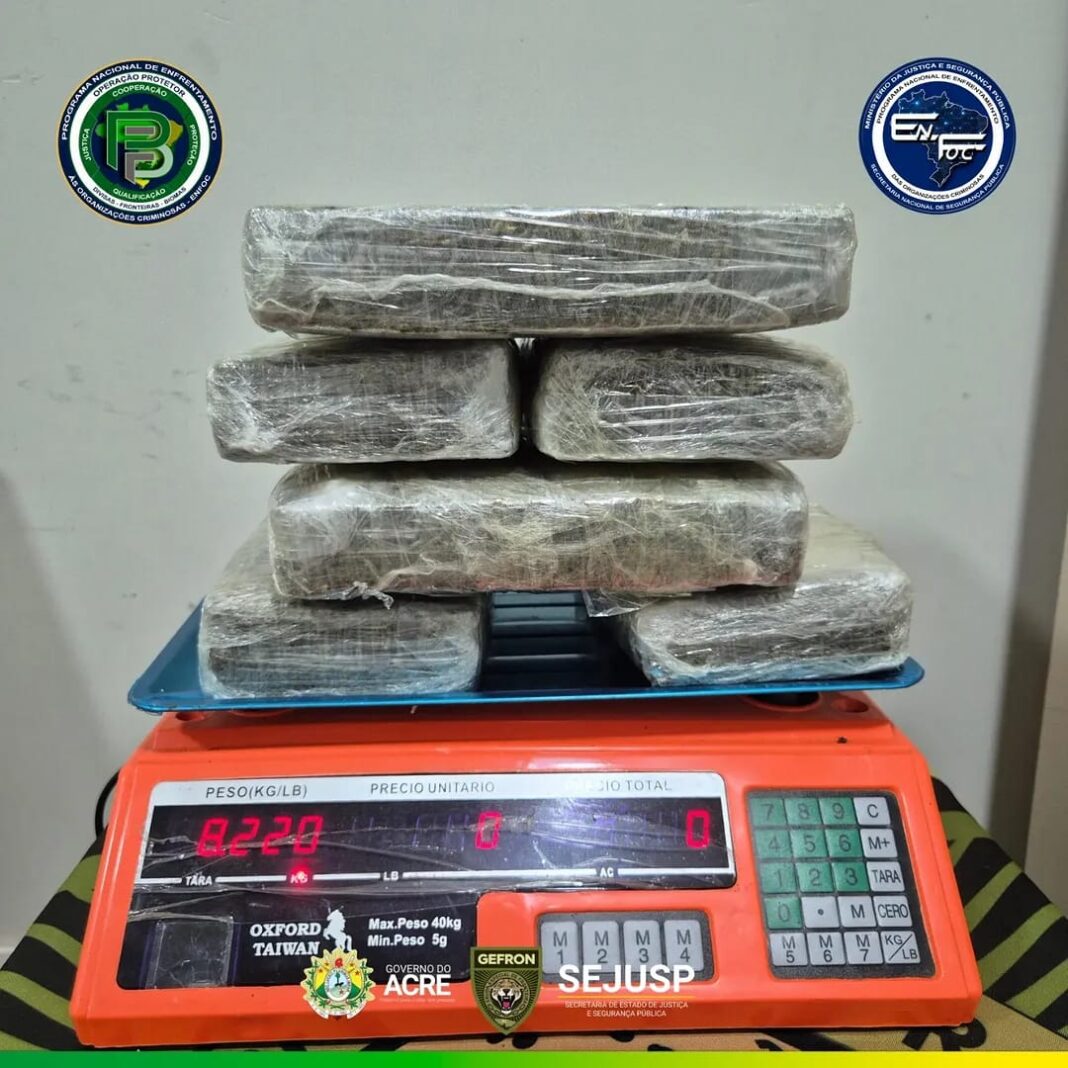 gefron-apreende-mais-de-8-kg-de-skunk-e-causa-prejuizo-de-r$-84-mil-ao-crime-organizado