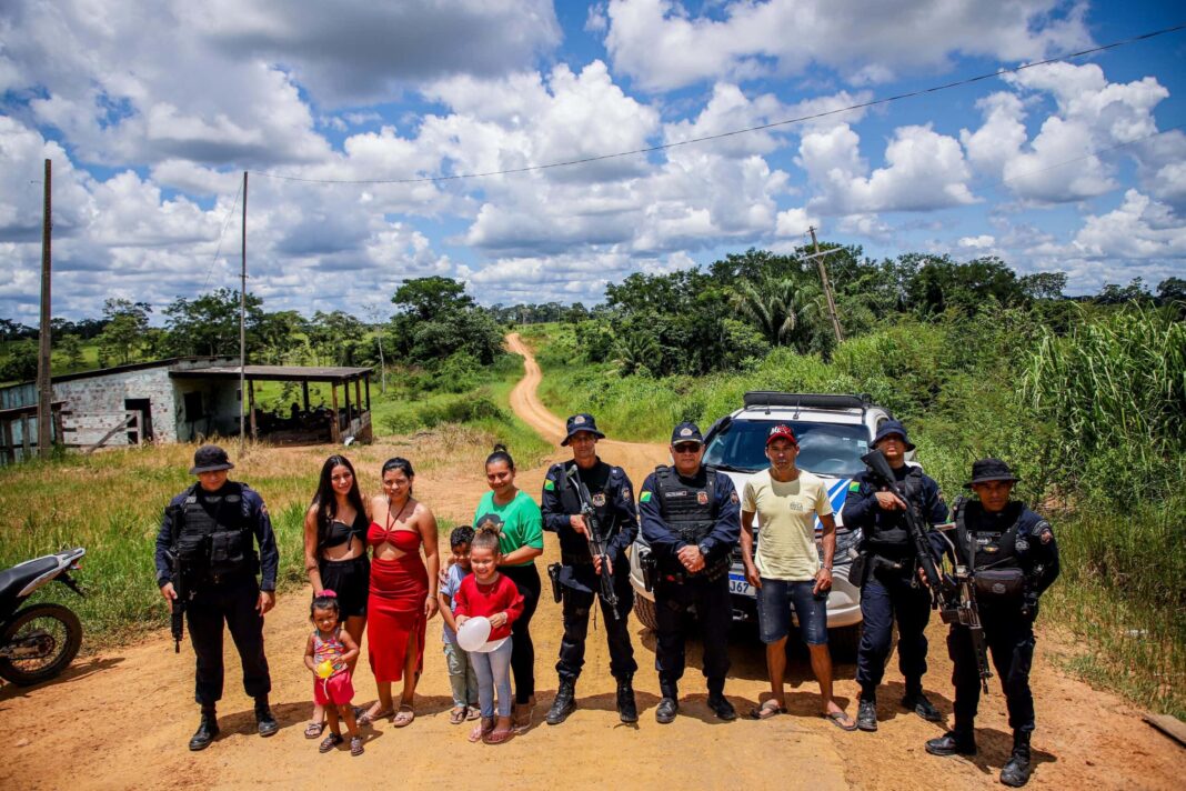 patrulhamento-rural-na-transacreana-fortalece-lacos-entre-policia-militar-e-comunidade