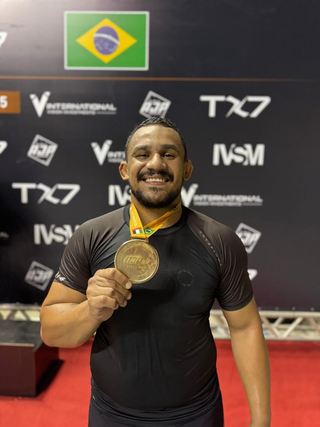 com-apoio-do-governo-do-estado,-atleta-acreano-conquista-mais-uma-medalha-de-ouro-em-competicao-nacional