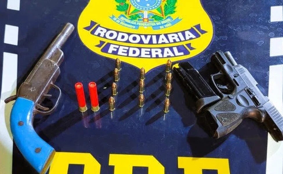 dois-sao-presos-pela-prf-com-armas-de-fogo-na-br-364