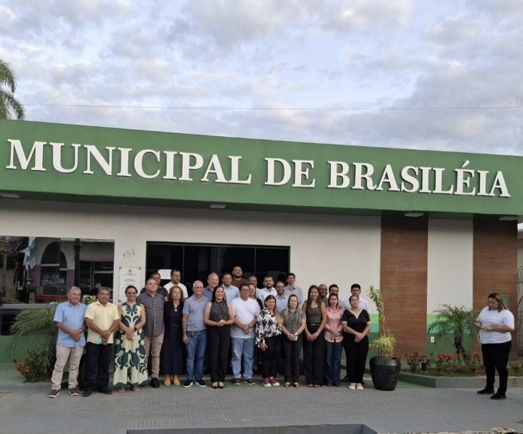 em-agenda-institucional,-mailza-assis-reafirma-compromisso-do-estado-com-municipio-de-brasileia