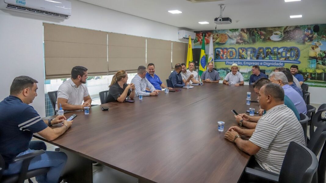 prefeito-de-rio-branco-reune-vereadores-da-base-e-reforca-alianca-para-novo-mandato