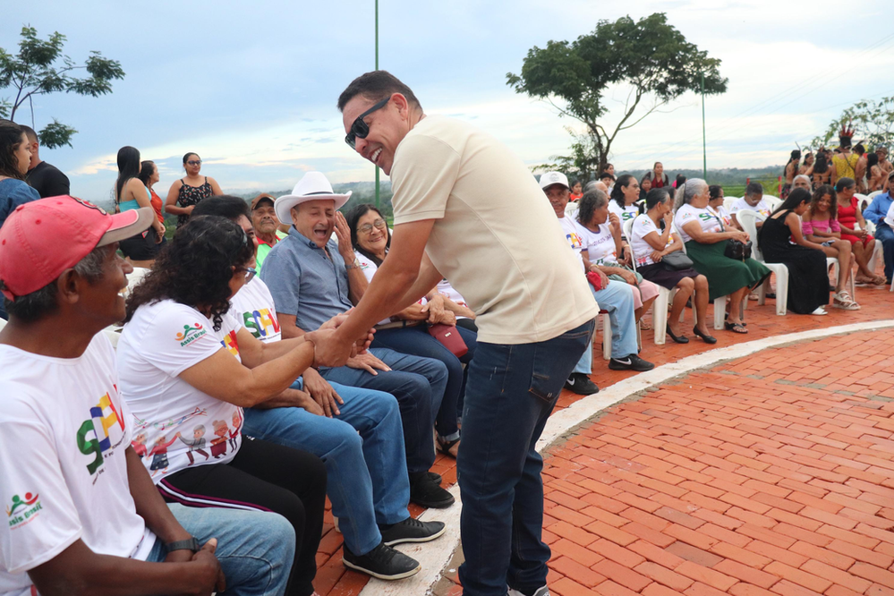 prefeito-jerry-correia-inaugura-segunda-etapa-da-praca-henoch-timoteo-de-araujo.