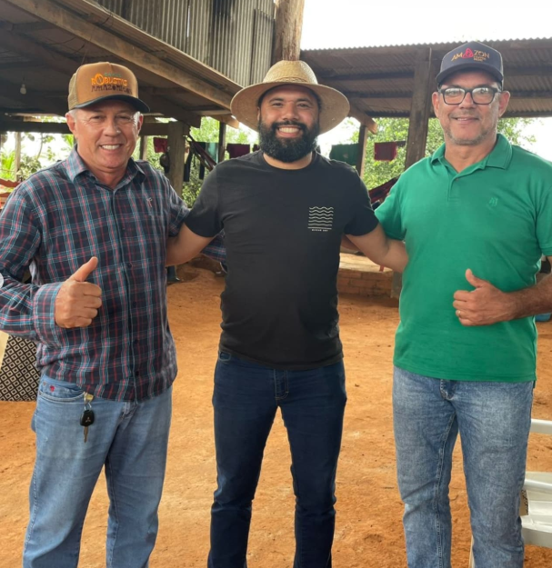 prefeito-olavinho-boiadeiro-recebe-comitiva-de-capixaba-e-apresenta-sucesso-do-cafe-como-potencial-economico