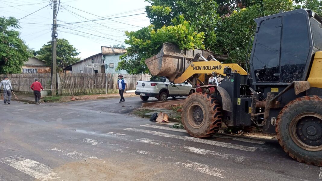 governo-do-acre-e-prefeitura-de-manoel-urbano-removem-800-toneladas-de-entulho-das-vias-da-cidade