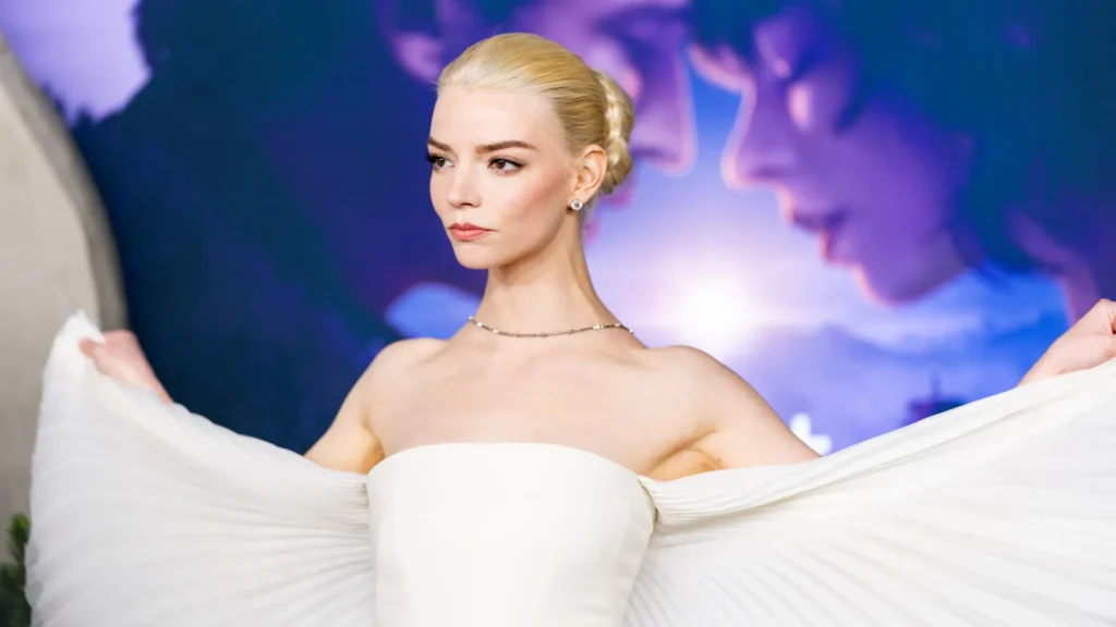 Anya Taylor-Joy diz por que se rendeu aos filmes de ação e lança 'Entre Montanhas' – Cidade AC News anya-taylor-joy-diz-por-que-se-rendeu-aos-filmes-de-acao-e-lanca-‘entre-montanhas’