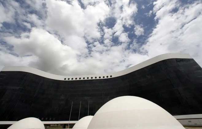 tse-ja-prepara-eleicoes-presidenciais-de-2026,-diz-carmen-lucia