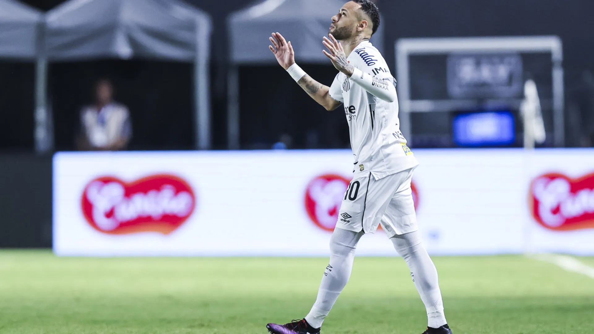 neymar-marca-o-1o-no-retorno,-santos-vence-e-da-salto-na-tabela-do-paulista