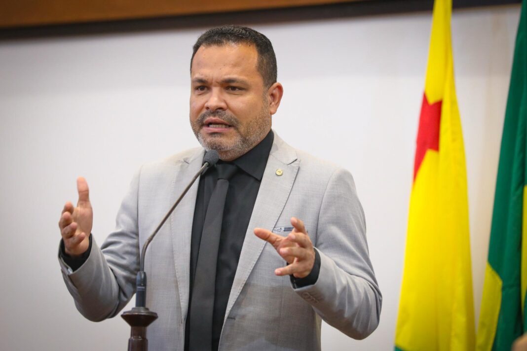 tadeu-hassem-destaca-novo-refis-do-icms-e-celebra-capacitacao-de-jovens-no-acre