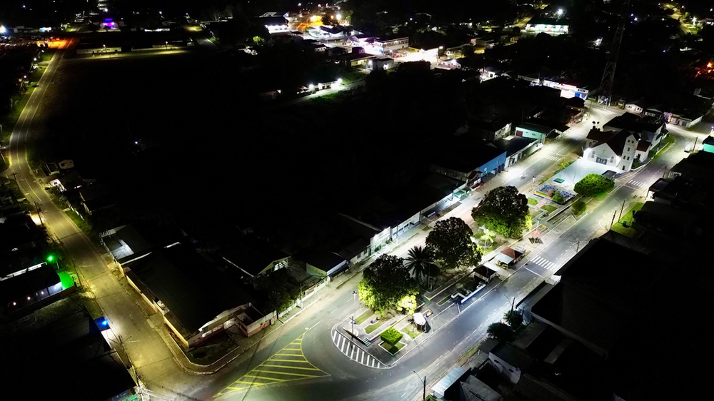 cidade-mais-iluminada:-prefeitura-de-mancio-lima-inicia-trabalhos-de-reparo-e-troca-de-lampadas