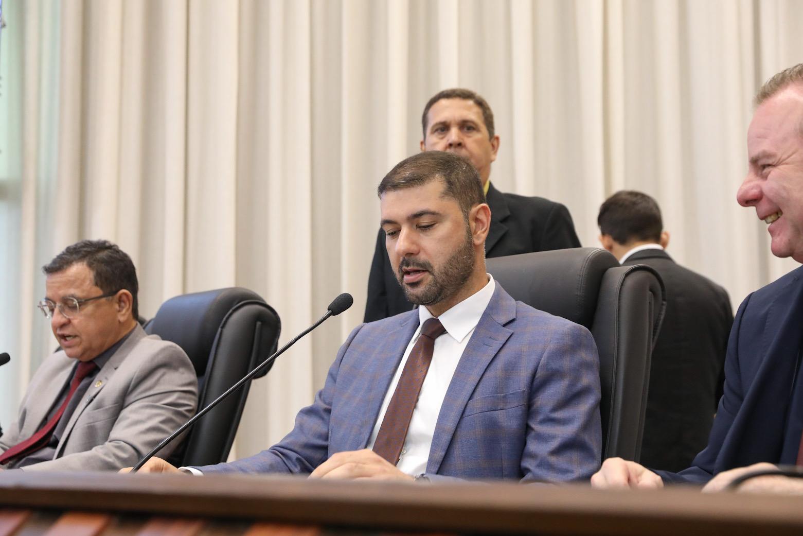 aleac-aprova-projeto-que-aprimora-condicoes-do-refis
