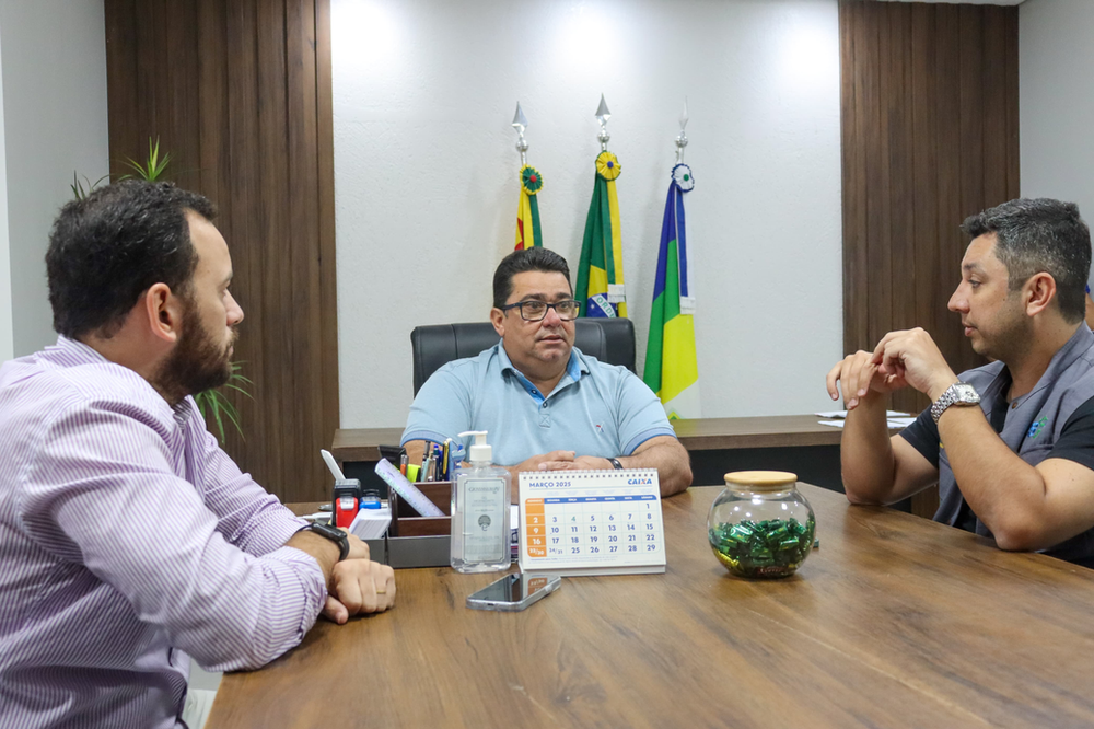 parceria:-prefeito-de-brasileia-recebe-o-superintendente-da-uniao