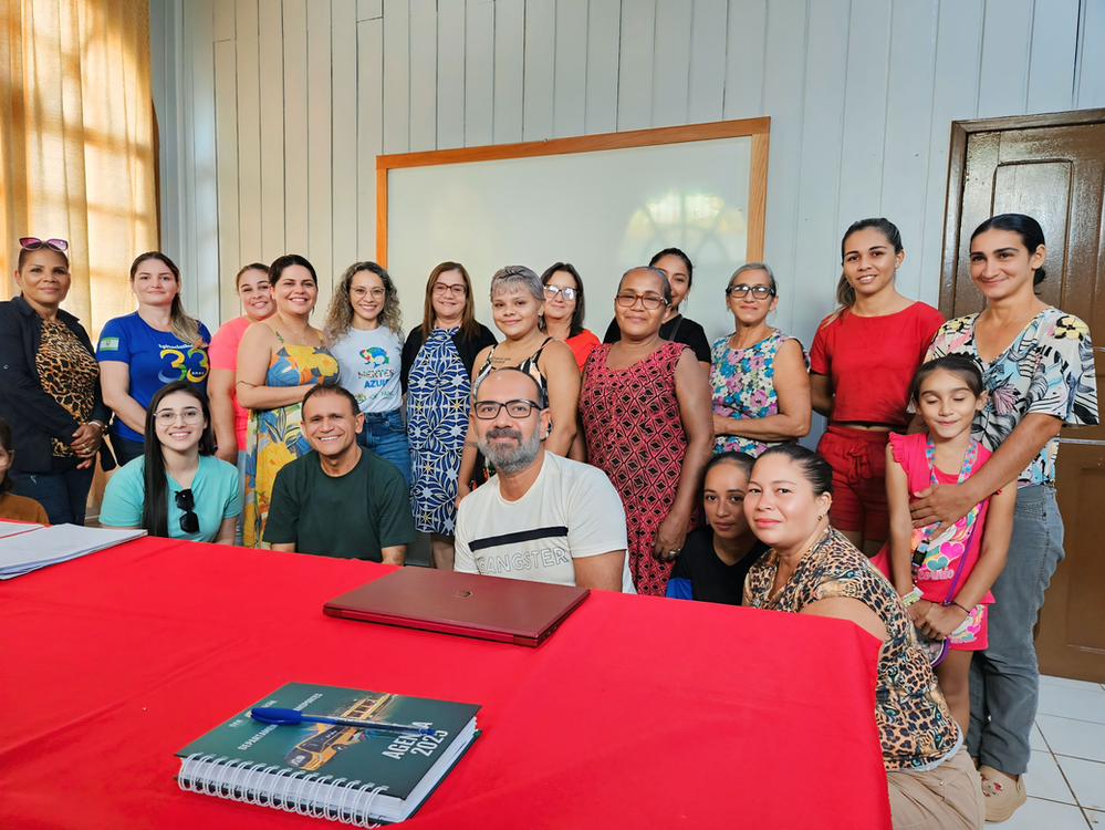 secretaria-de-educacao-e-coordenadores-de-epitaciolandia-participam-do-lancamento-do-edital-do-programa-mentes-azuis-para-concessao-de-bolsas-para-maes-atipicas