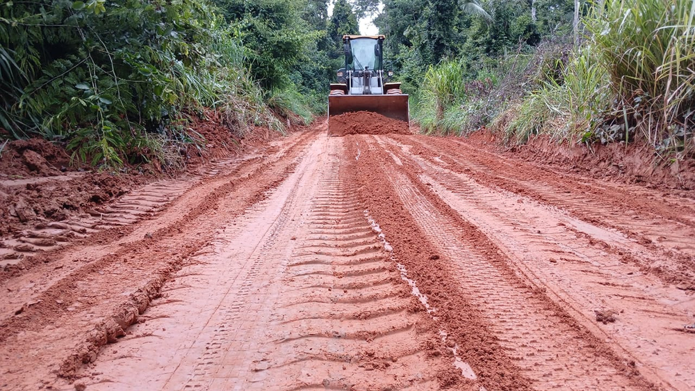 prefeitura-avanca-com-servicos-de-melhorias-no-ramal-do-povir-velho-no-rubicon