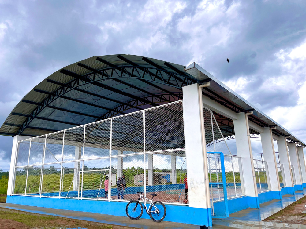prefeito-tamir-sa-constroi-quadra-poliesportiva-no-bairro-cohab-em-santa-rosa-do-purus
