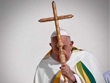 crise-respiratoria-e-transfusao-agravam-quadro-de-saude-de-papa-francisco,-diz-boletim