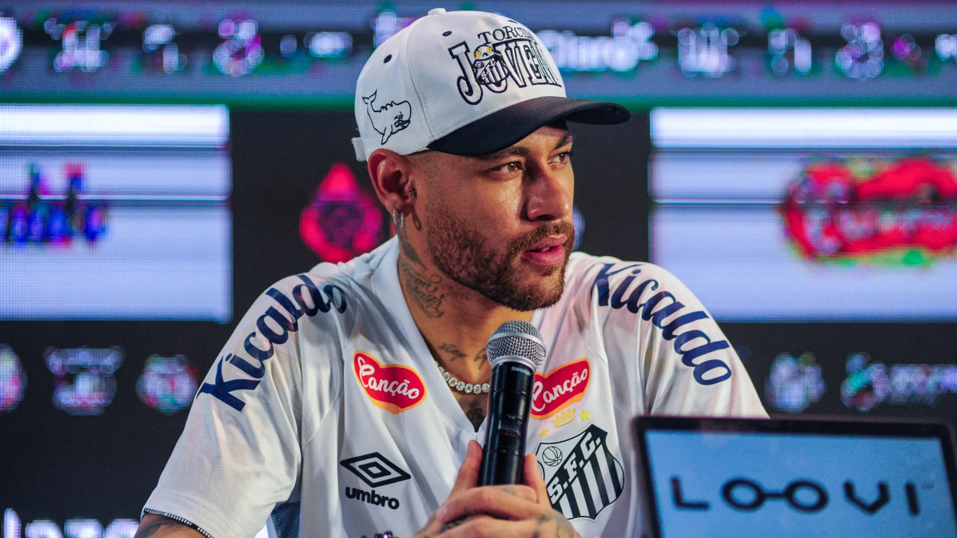 chegada-de-neymar-ao-santos-gera-comercio-alternativo-para-torcedores