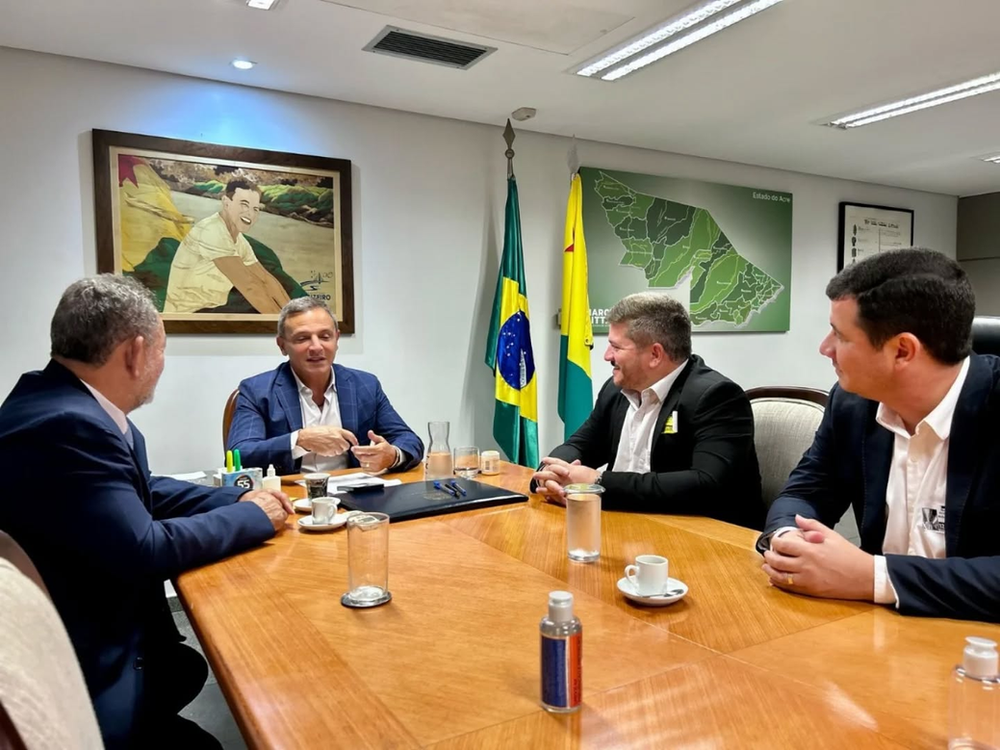 em-brasilia,-prefeito-sergio-lopes-garante-apoio-e-emendas-para-epitaciolandia