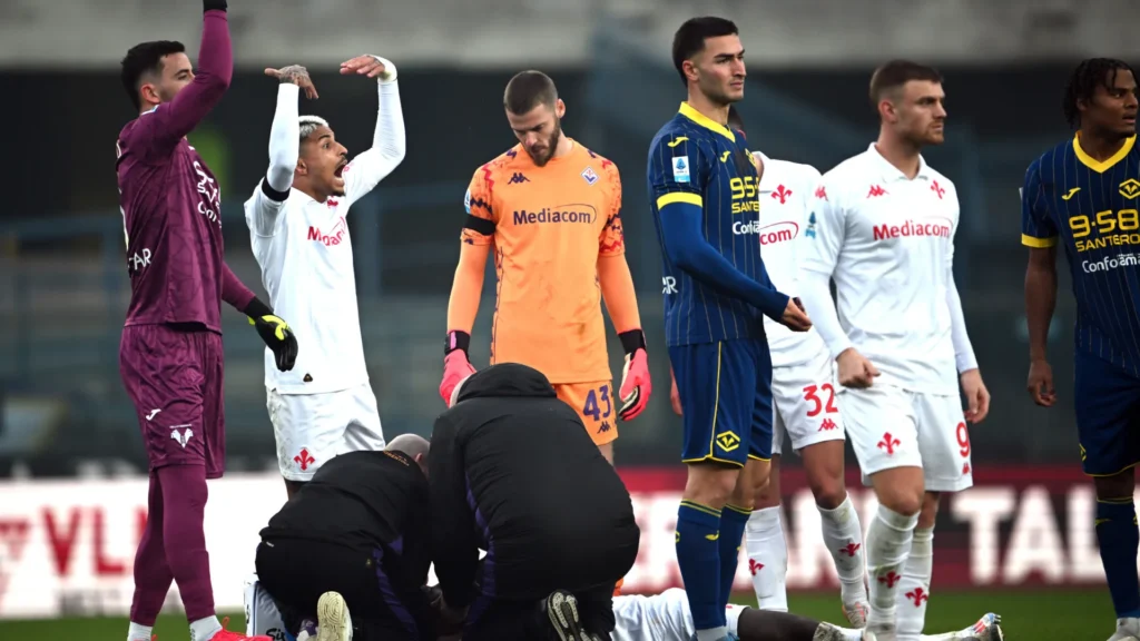 jogador-cai-inanimado-apos-arrepiante-choque-na-cabeca