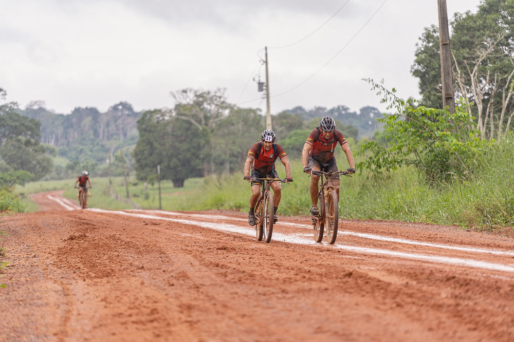 barro,-suor-e-superacao-1a-etapa-do-campeonato-de-mountain-bike-movimentou-o-fim-de-semana-em-epitaciolandia.