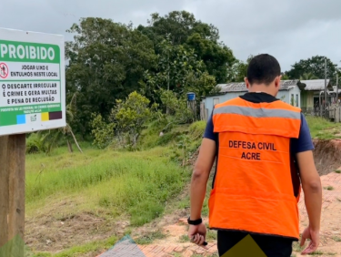 defesa-civil-de-feijo-realiza-vistoria-em-area-de-risco-no-bairro-aristides-e-busca-solucao-urgente-para-erosao-fluvial