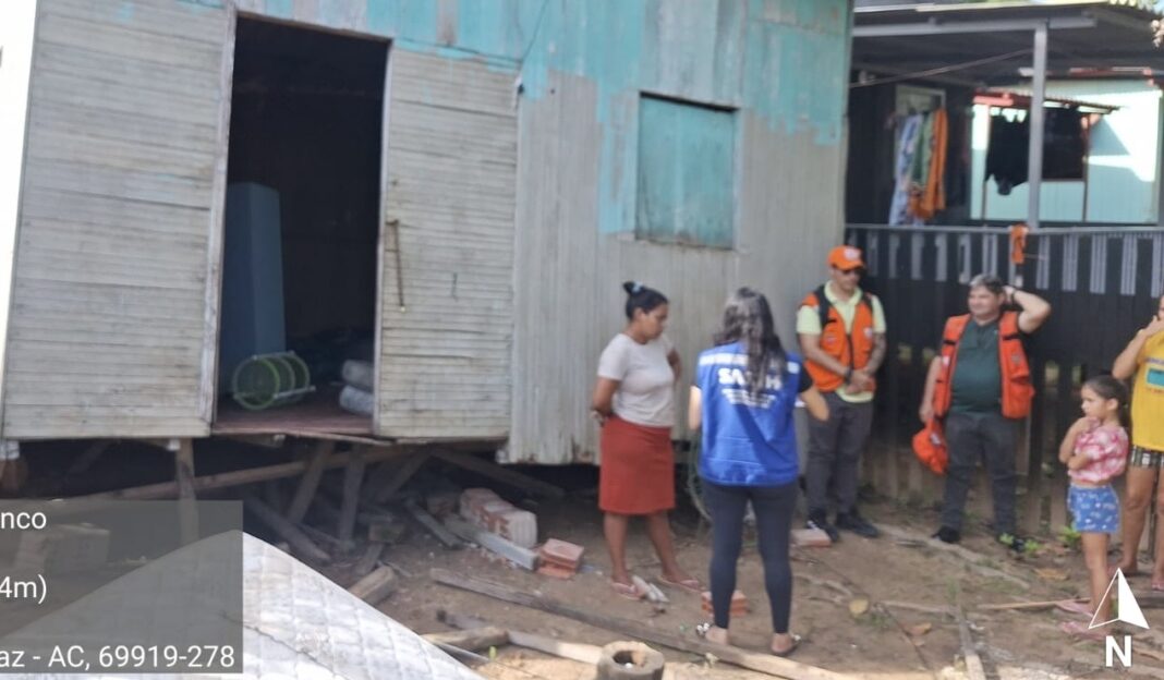 casa-desmorona-no-bairro-da-paz-e-familia-e-retirada-pela-defesa-civil-de-rio-branco