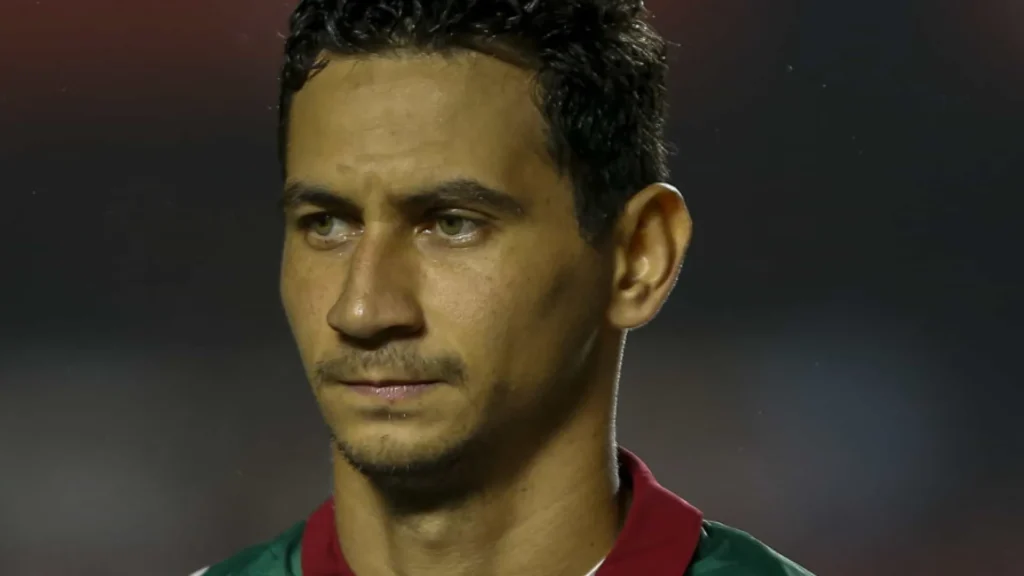 ganso-e-liberado-para-treinos-apos-tratar-inflamacao-no-coracao