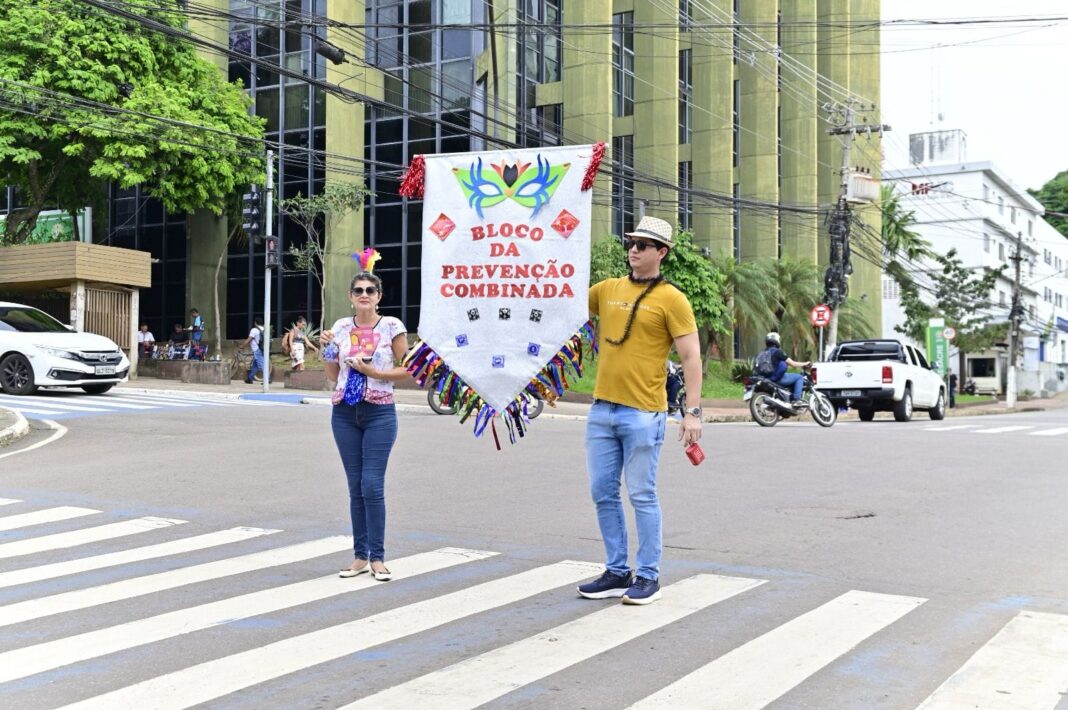 sesacre-realiza-acao-de-conscientizacao-com-distribuicao-de-kits-para-prevencao-de-ists-no-periodo-de-carnaval