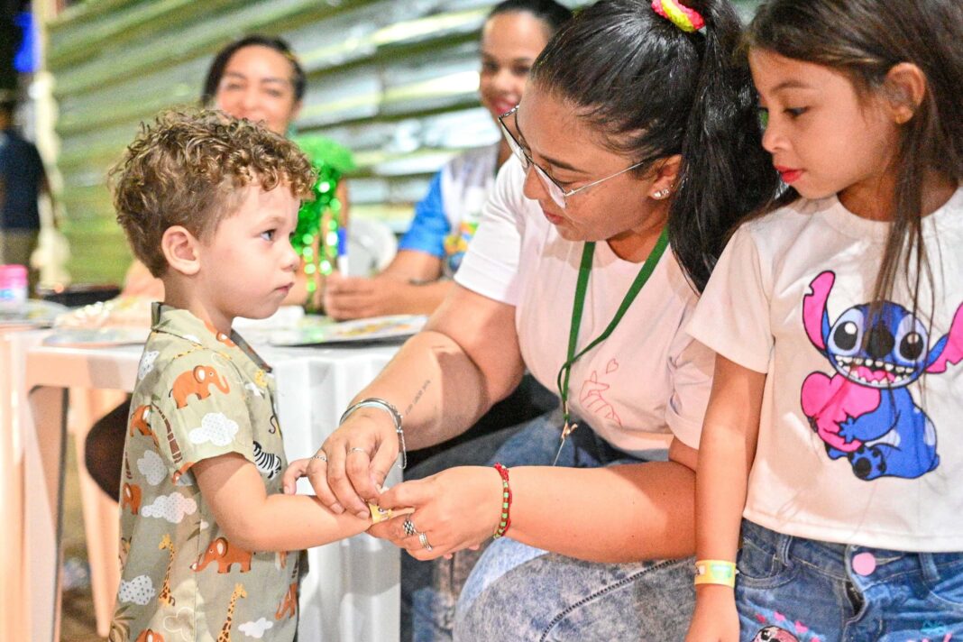 familias-se-divertem-com-tranquilidade-e-seguranca-na-1a-noite-do-carnaval-da-familia-2025