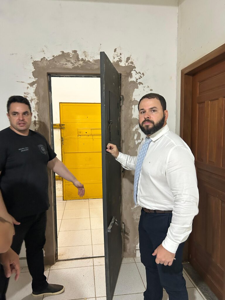 MPAC realiza inspeção na Delegacia de Sena Madureira