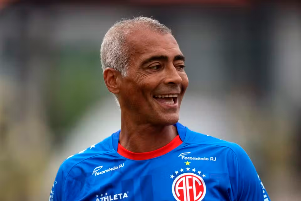 Romário faz primeiro treinamento pelo América (RJ), depois de 15 anos. Foto: Reprodução